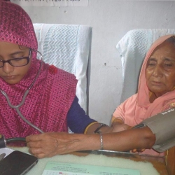 কমিউনিটি ক্লিনিকের সেবা পৌঁছেছে ঝালকাঠির প্রত্যন্ত গ্রামে