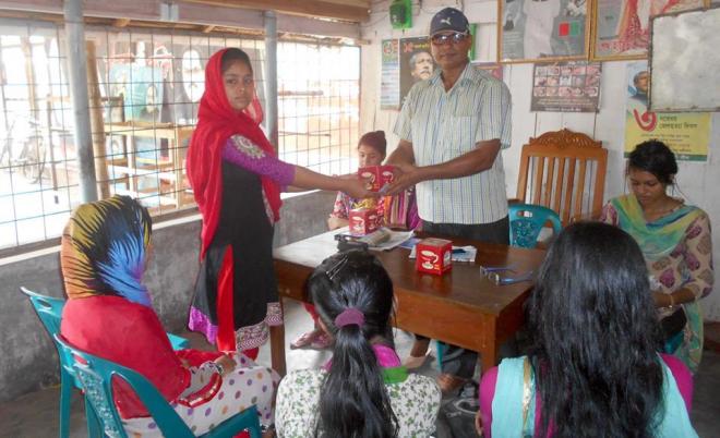 পাইকগাছায় বিশ্ব বাবা দিবসের অনুষ্ঠান