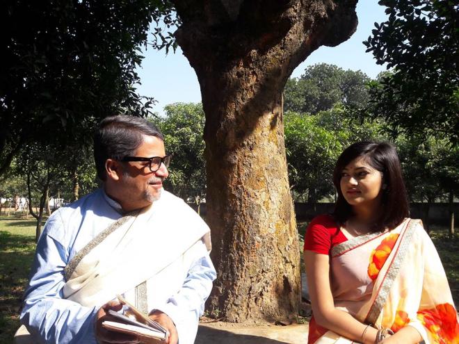 ‘কখনও এমন নির্জন দুপুর আসে’ নাটকে আজম খান